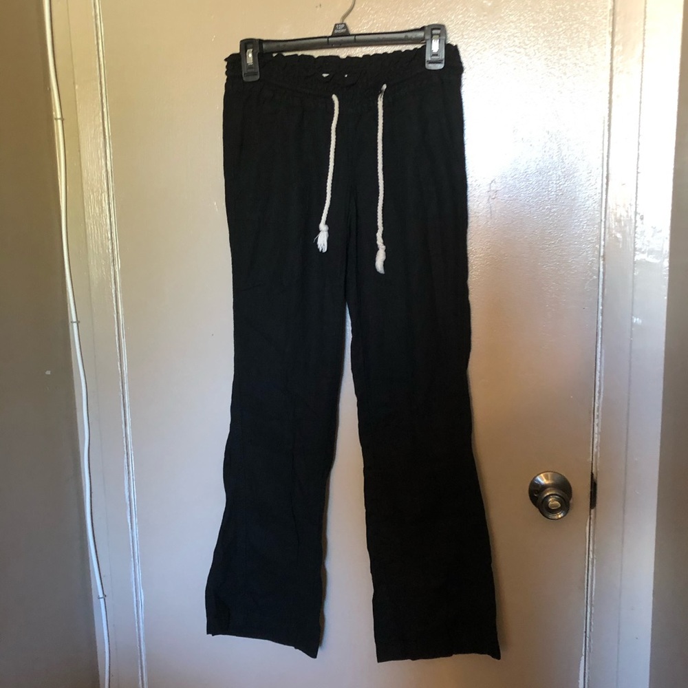 Black roxy pants